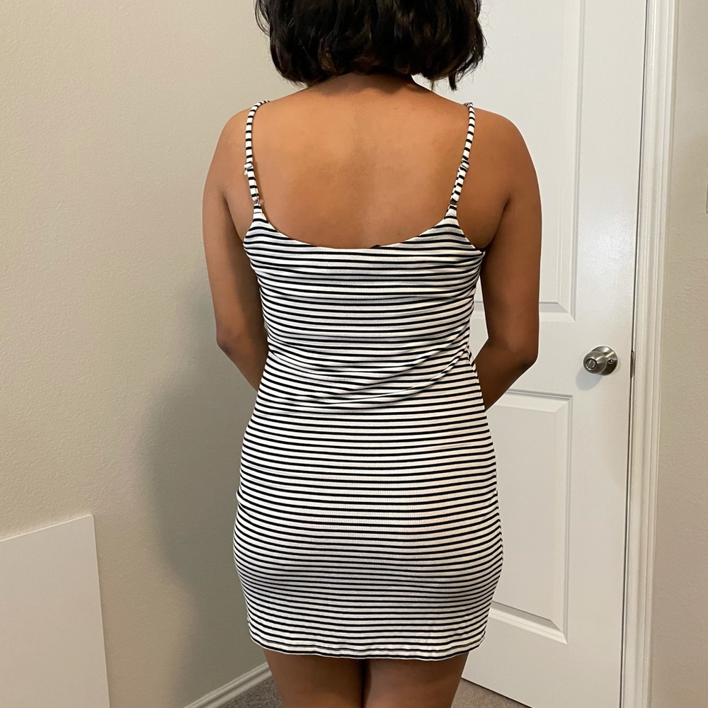 black and white stripped bodycon dress